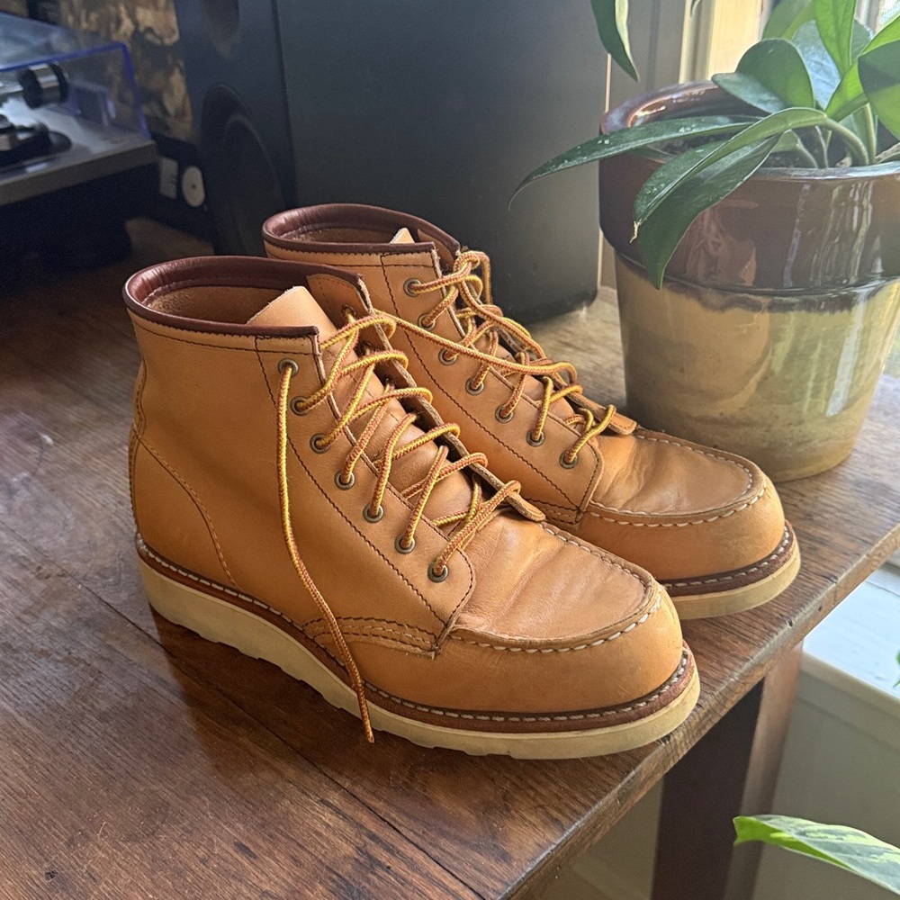 Tan Leather Red Wings